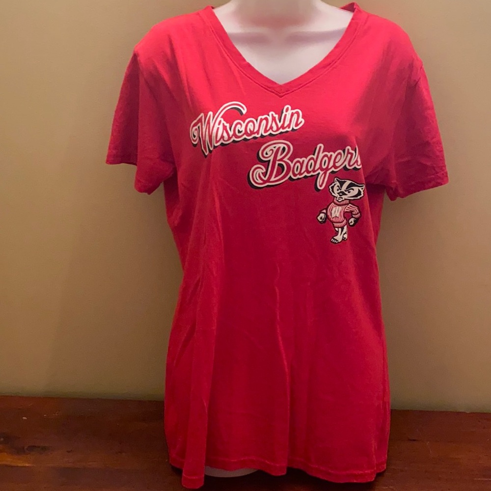 WISCONSIN BADGERS shirt